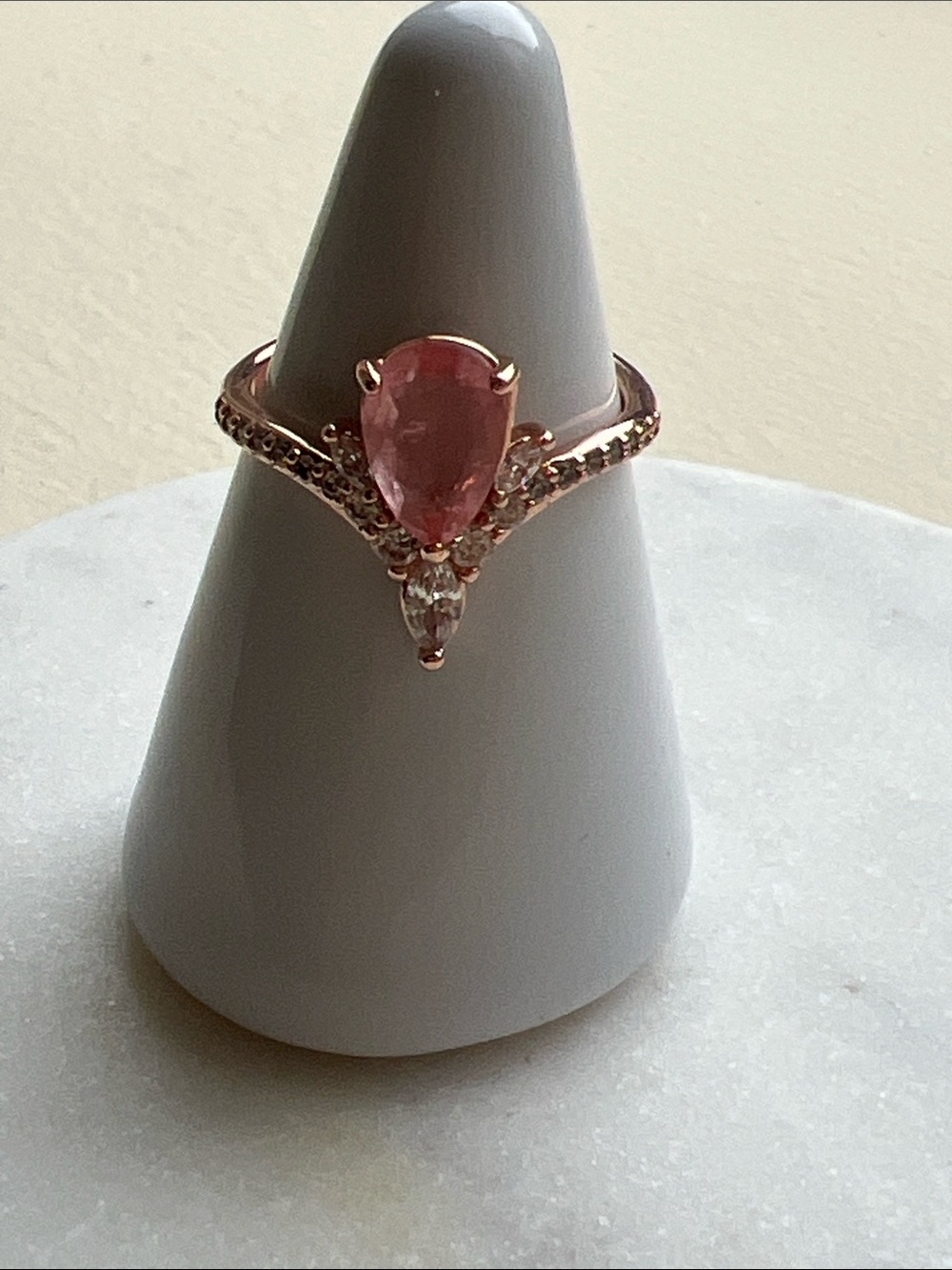 Elegant Pink Stone rose gold Ring